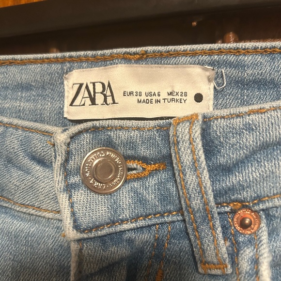 Zara Women's Denim Skinny Jeans - Picture 4 of 5